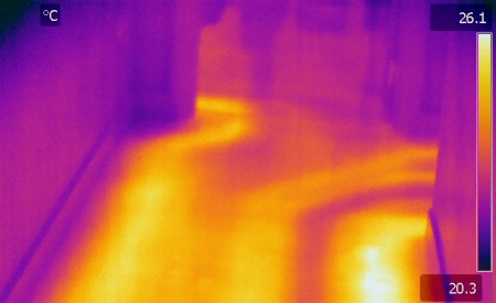 Detección de recorrido y fugas en losas radiantes